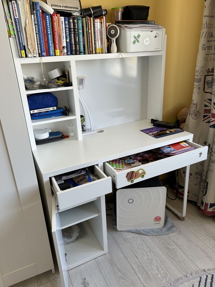 Рабочий стол+Шкаф для одежды от IKEA