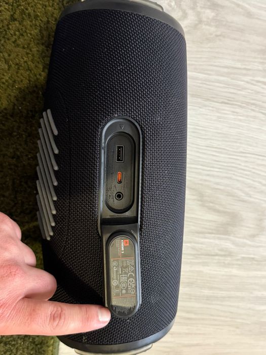 Продам колонку JBL