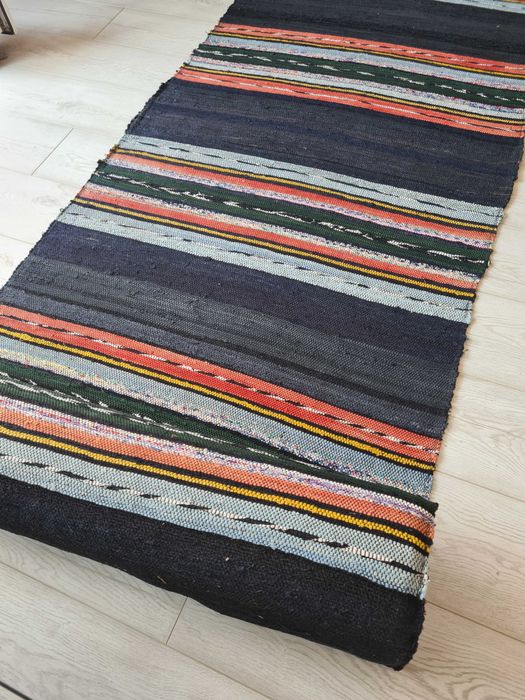 Ръчно тъкана битова черга