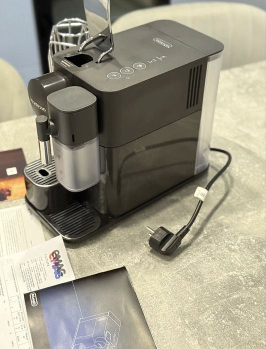 Espressor Lattissima One Nespresso by De’Longhi