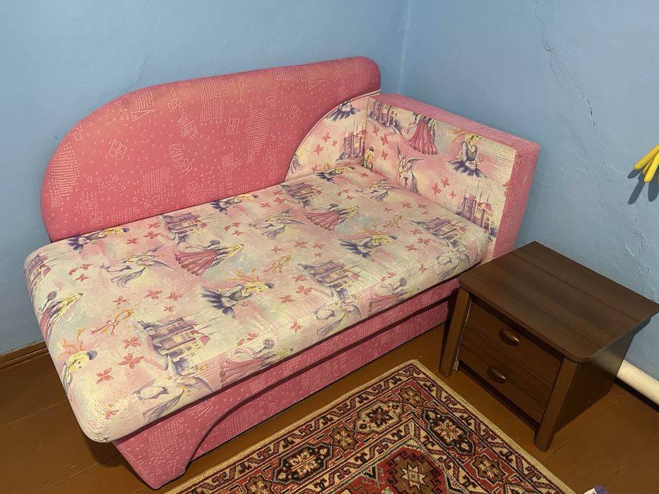Продам детский диван