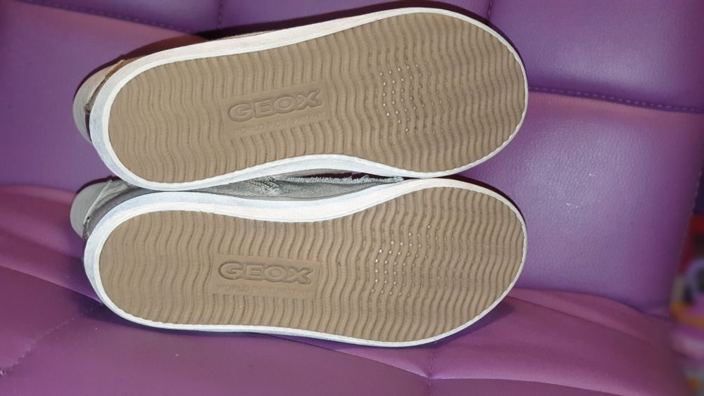 Adidasi GEOX nr.33 ( incaltaminte sport tenesi tenisi fete)