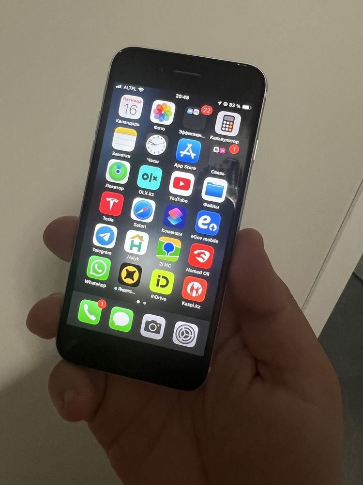 Продам Iphone SE2020 дешего