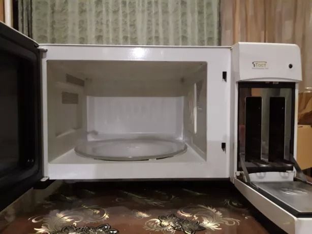 Крутая микроволновая печь с встроенным тостером LG микроволновка