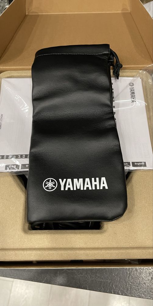 Студийни слушалки YAMAHA  HPH-MT7