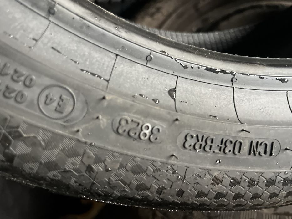 Чисто нови зимни гуми 215.50.17 Континентал