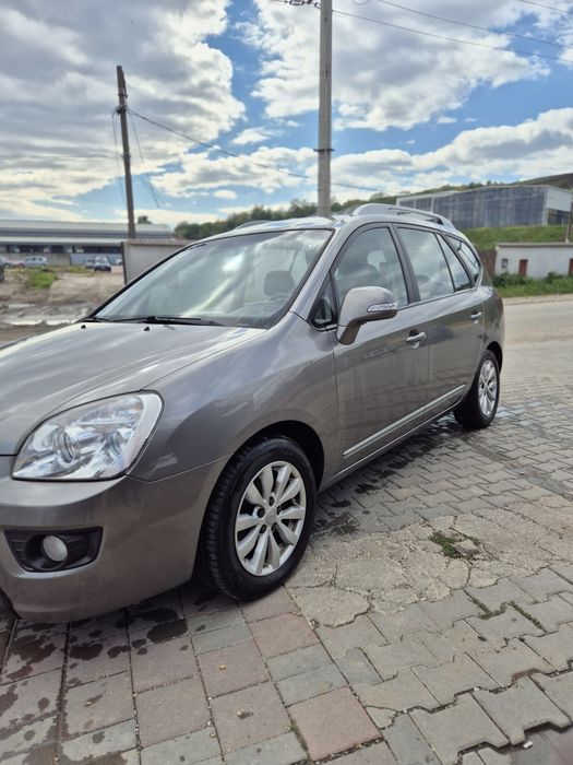 Vand Kia carens 1.6