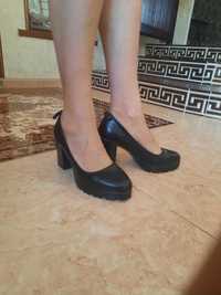Туфли чёрные красивые