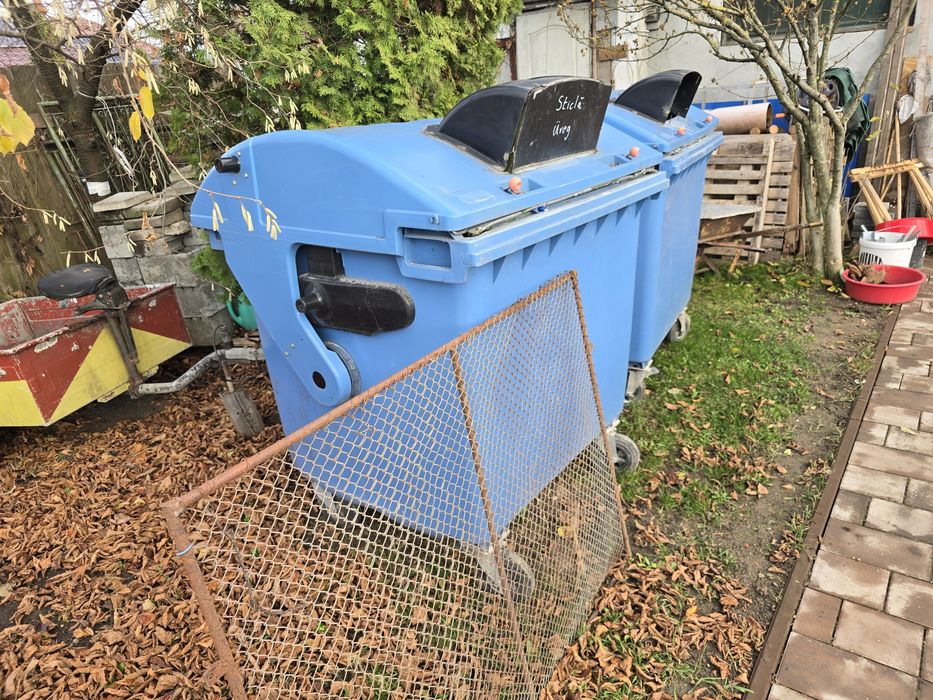 Vând pubelă, tomberon 1100 litri albastru