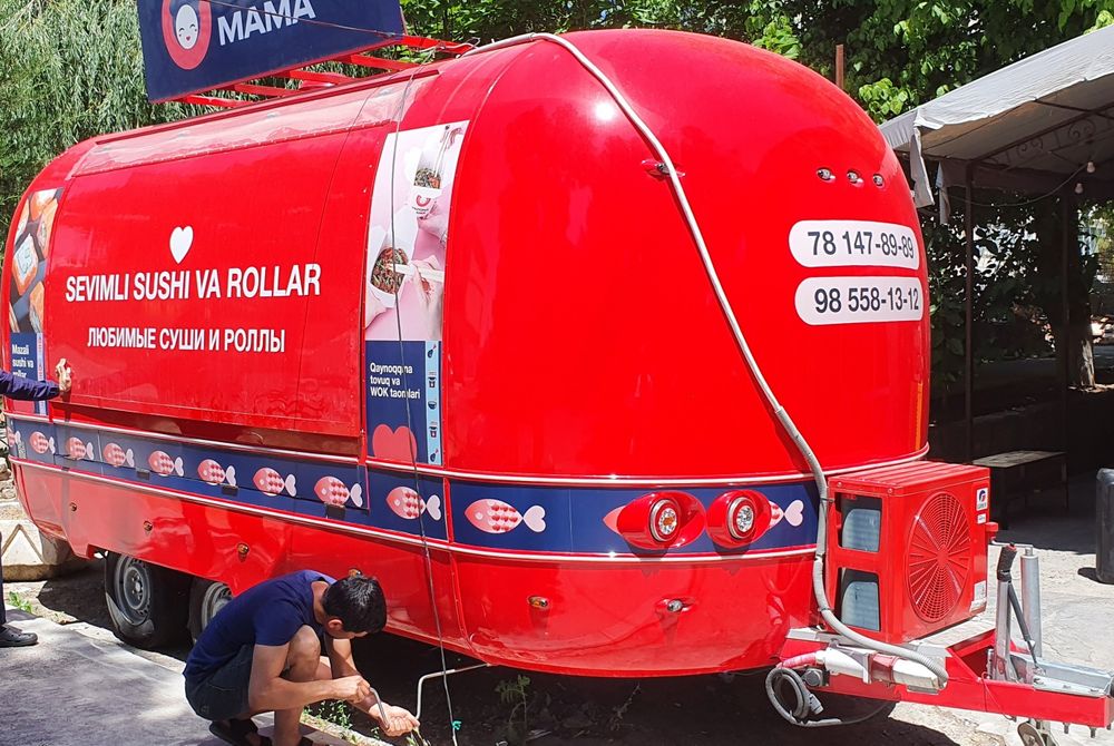 ФУДТРАКИ, ФАРКОП и ГИДРОБОРТ. Отбуксировка фудтраков и услуга машины с