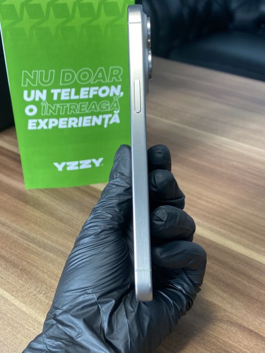 iPhone 15 Pro Max / 256 GB / Sănătate baterie 100% / Ca nou