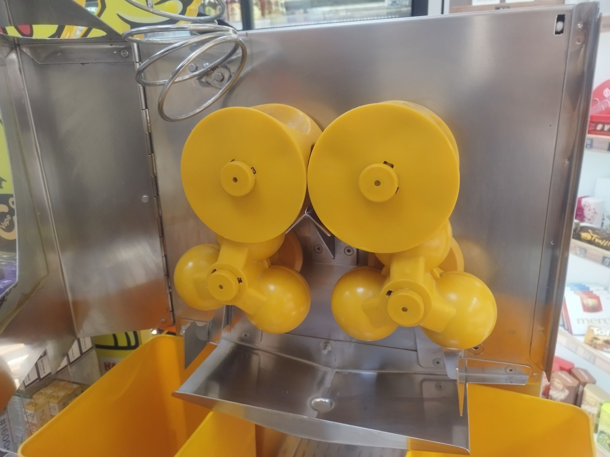 Професионална машина за фреш Frucosol F50-A