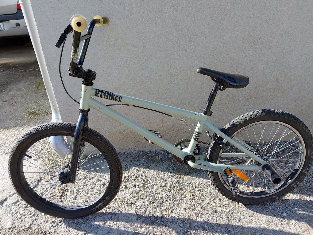 Bicicleta BMX GT Air