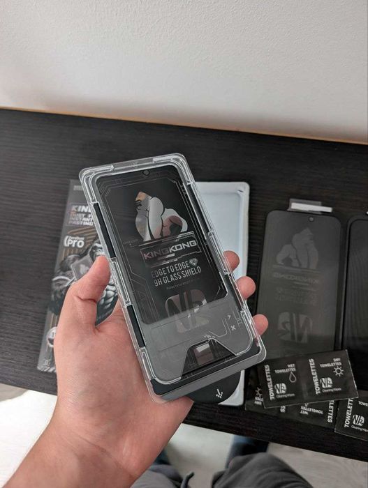 Sticlă de protecție KINGKONG pentru iPhone 15 Pro Max