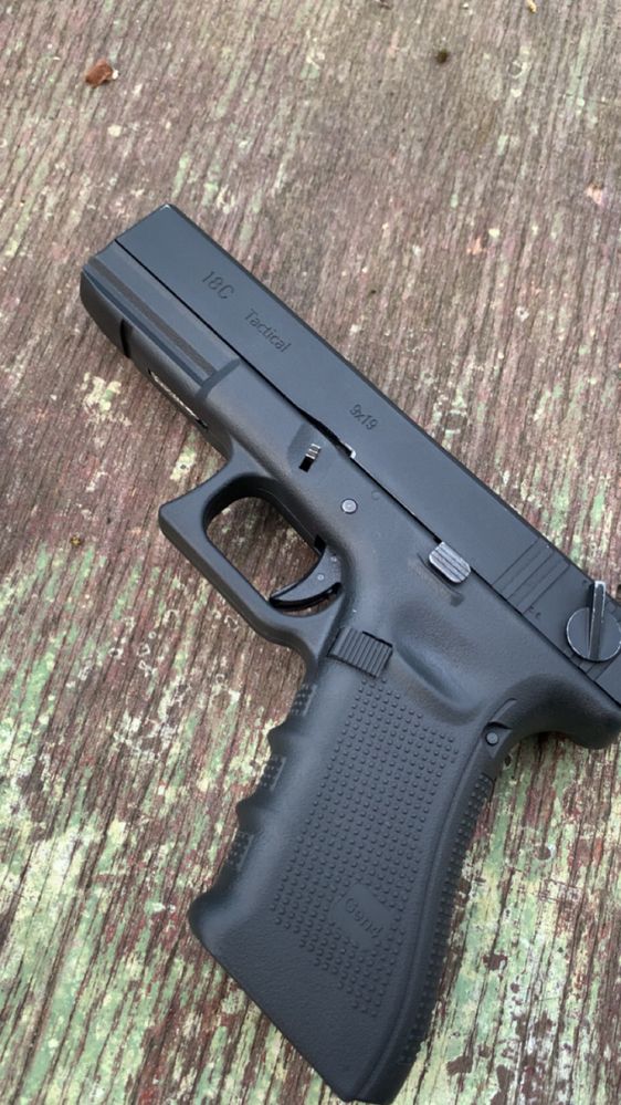Airsoft Glock 18C