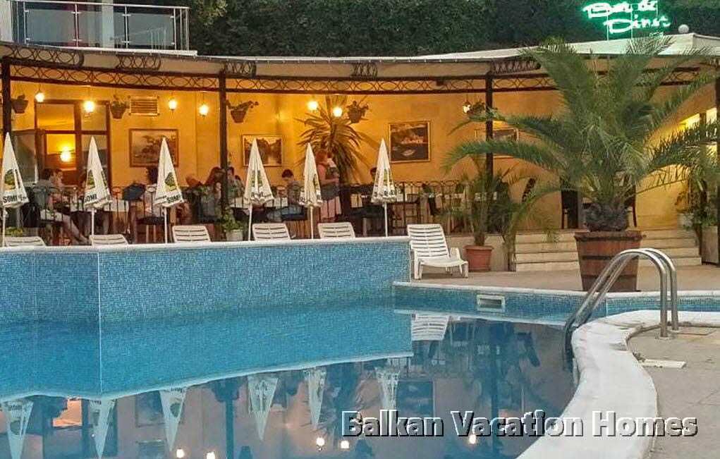 Продава се Тристаен апартамент в Каварна - 103 кв.м за 797 €/кв.м - Снимка #20