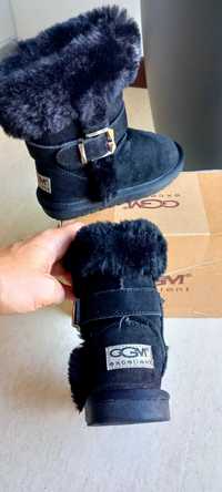 Ugg imblanite marimea 29