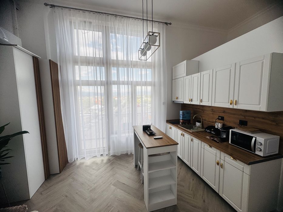 Inchiriez apartament 2 camere in regim hotelier