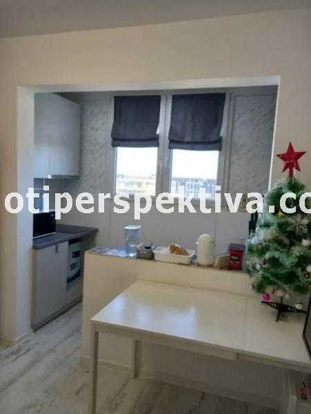 Продава се Тристаен апартамент в Пловдив, Христо Смирненски - 76 кв.м за 2014 €/кв.м - Снимка #3