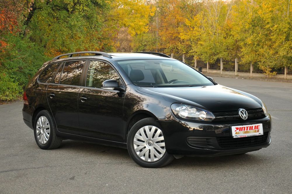 Volkswagen Golf Panoramic / Senzori parcare / Pilot Automat / Navigatie / Dublu Clima