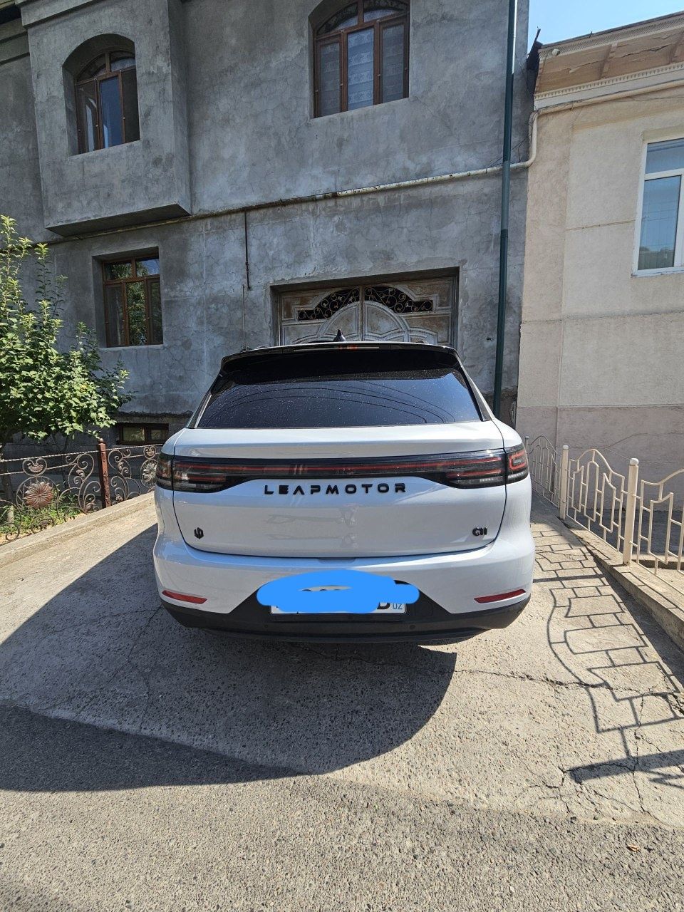 Leapmotors C11 gibrbd Full pozitsiya