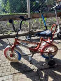 Продавам детско колело с помощни колела