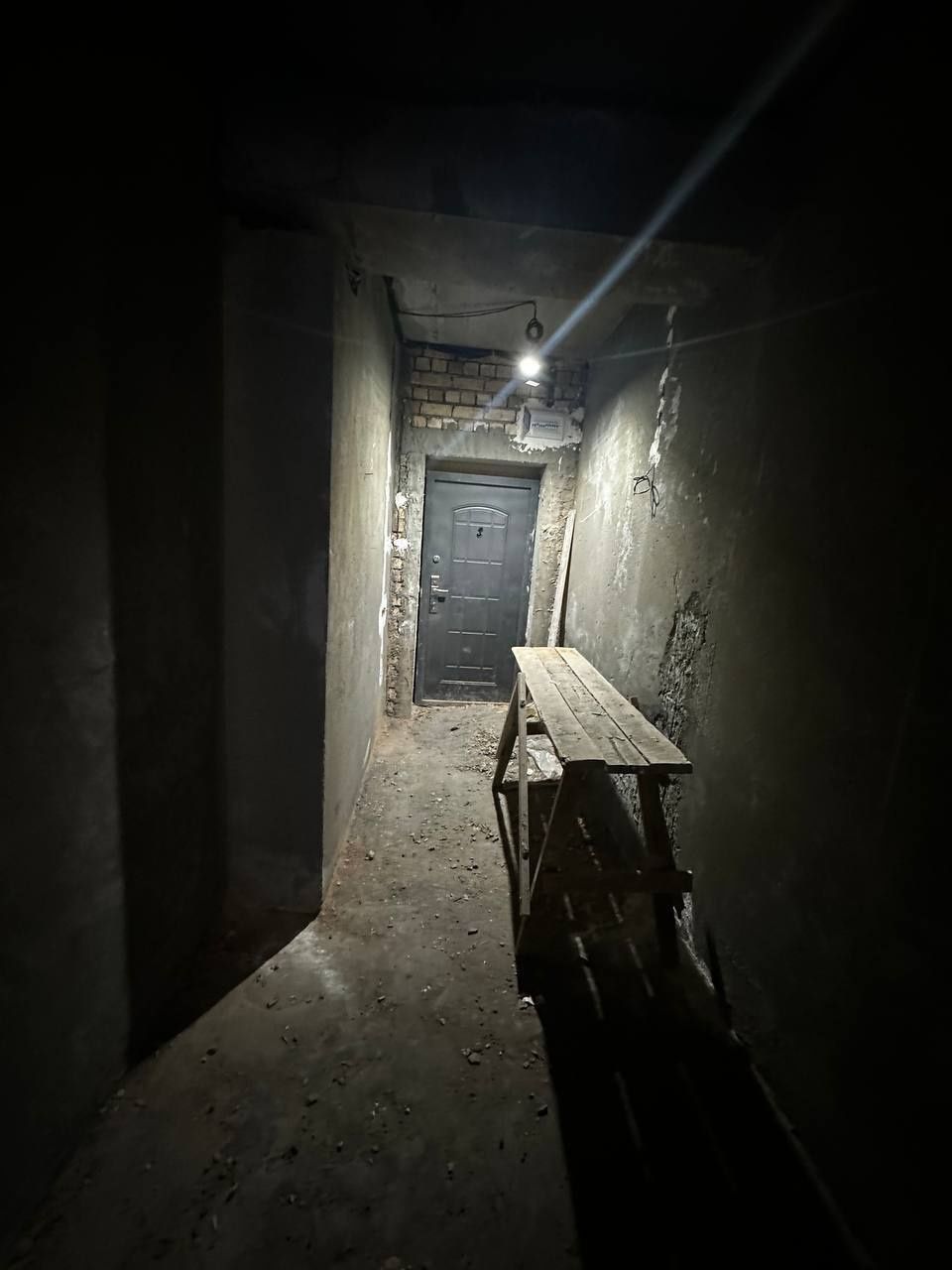 Срочно прадайутса квартера баврум каробка