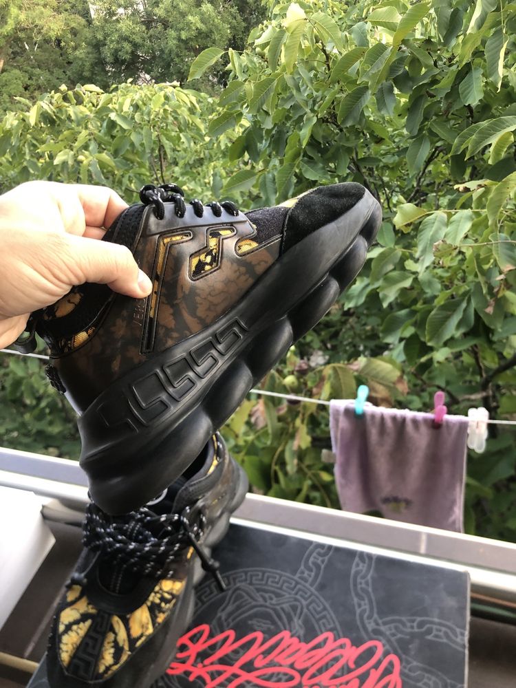 Versace Chain Reaction