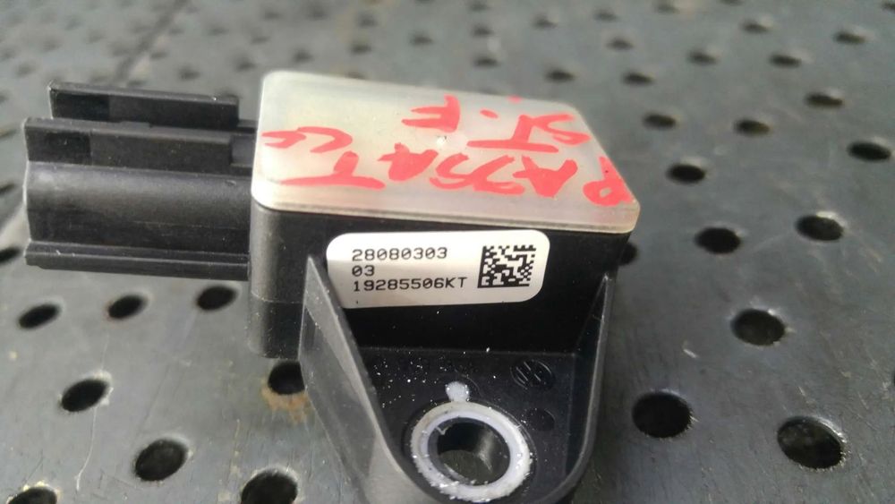 Senzor impact stanga fata vw passat cc 28080303