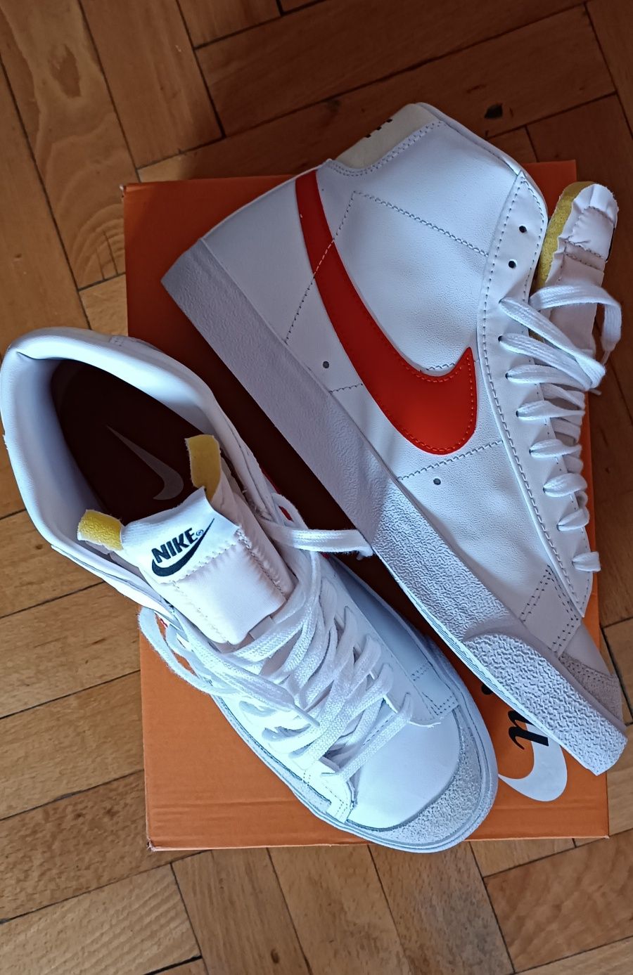 Кецове на Nike Blazer Mid