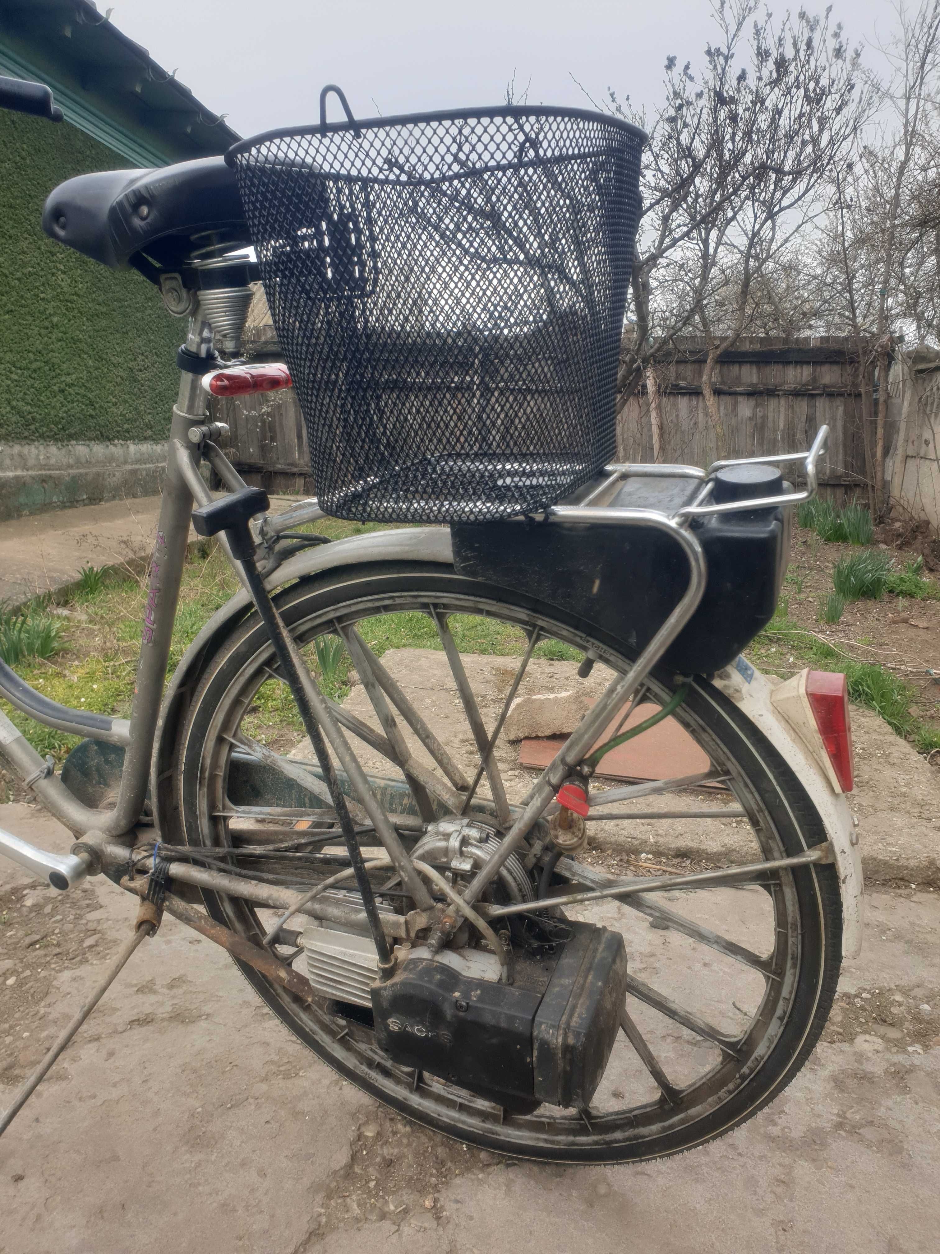 Bicicleta cu motor