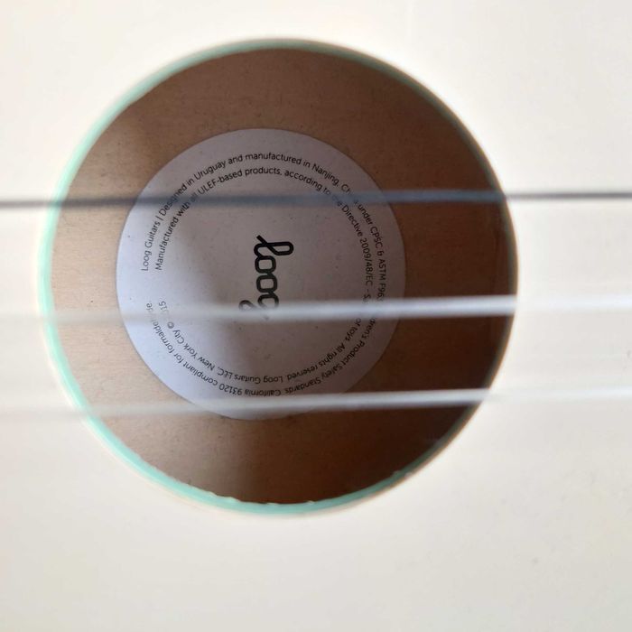 Детска китара Loog с три струни