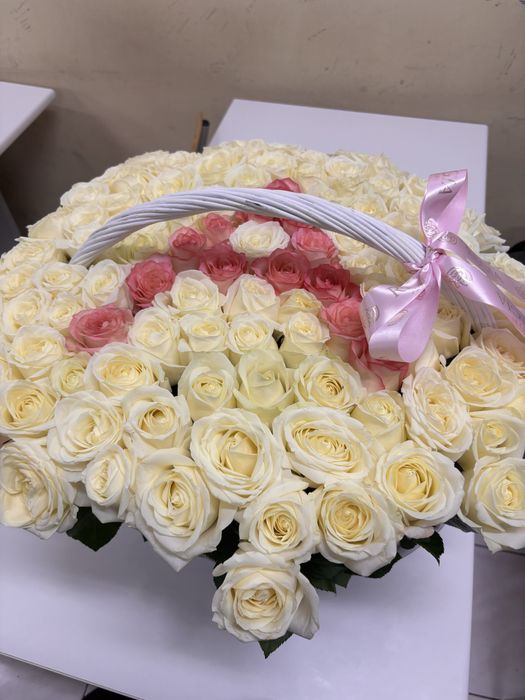 101 роза с надписем «А», в идеальном состояние