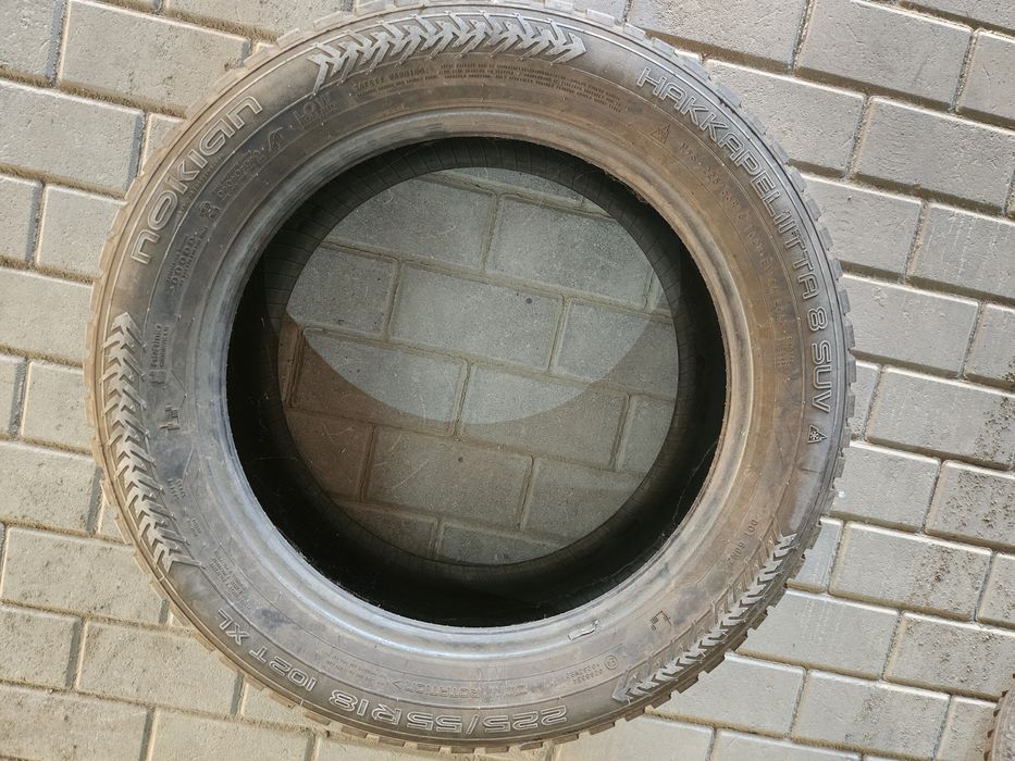 Nokian 225/55/r18 с шипами 2 шт