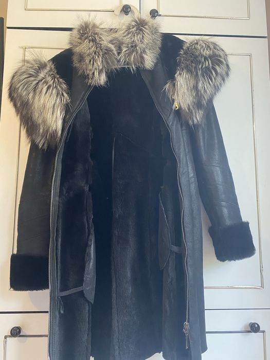 Черен кожух от естествена кожа