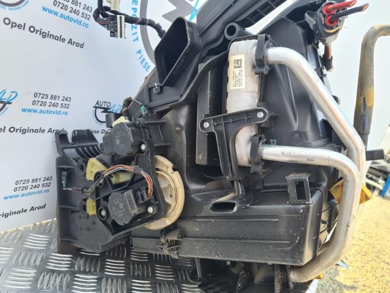 Carcasa aeroterma habitaclu volan stanga Opel Astra J Facelift