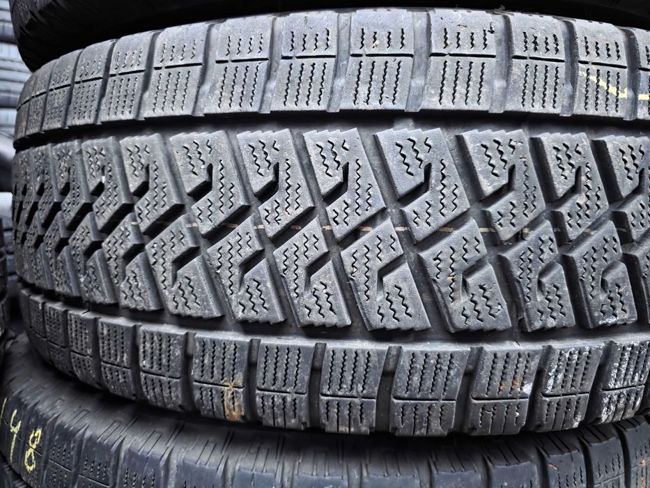 4бр Зимни гуми за Бус 235 65 16 С - Lassa 12 плата