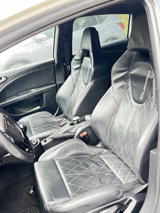 Seat Leon Cupra R - an 2011