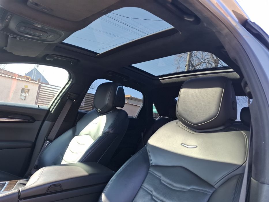 Cadillac CT6 Platinum 417cp modelul Long