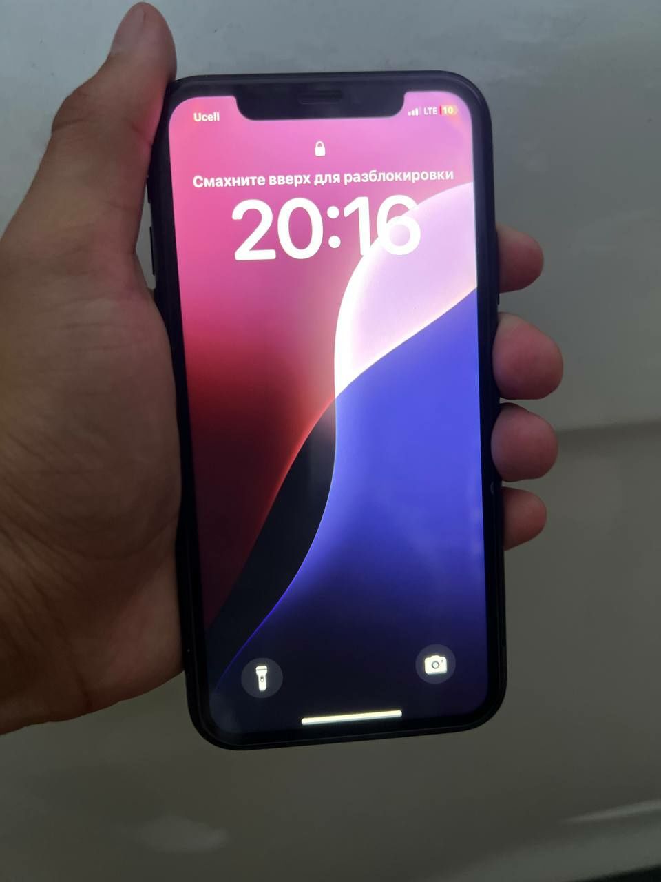 Iphone xr  ishlashi ideal yomkost 76  hamma joyi radnoy pul zarur