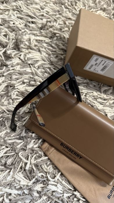 Слънчеви очила Burberry