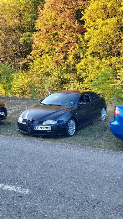 Vând alfa romeo gt fac si schmburi pe bmw automat