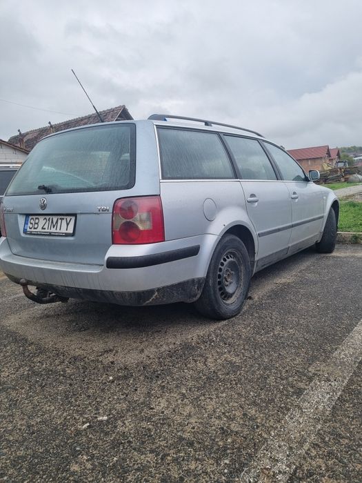 Vând Passat B 5,5