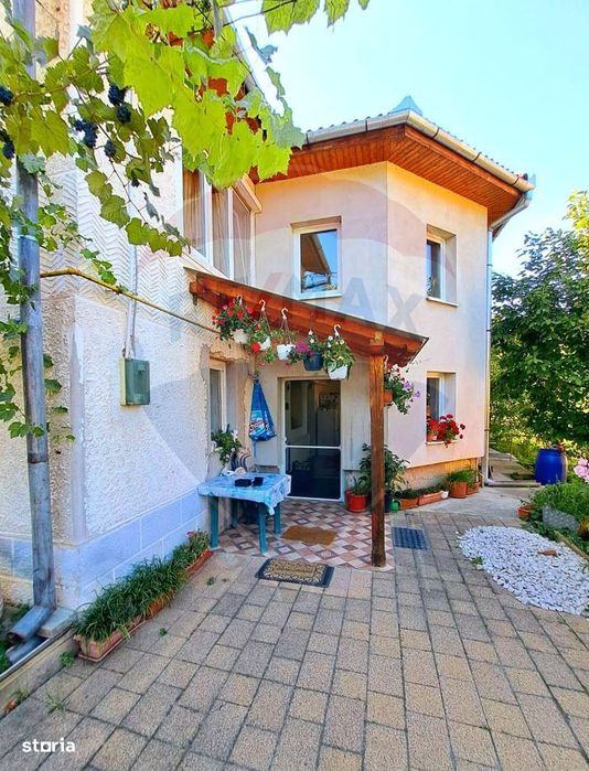 Casă de vanzare 170 mp, teren 1800 mp, Medias, cartier Vitrometan