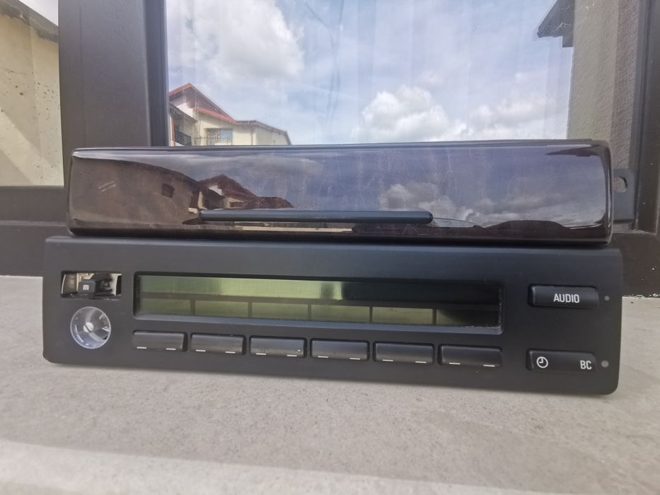 Radio-CD BMW E39 +rama cu trim exclusive