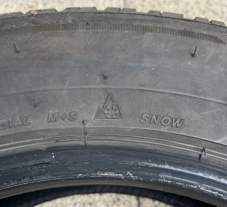 Vand anvelope de iarna Bridgestone 215/65/17