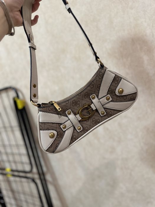 Осеннее Пальто/ сумки guess