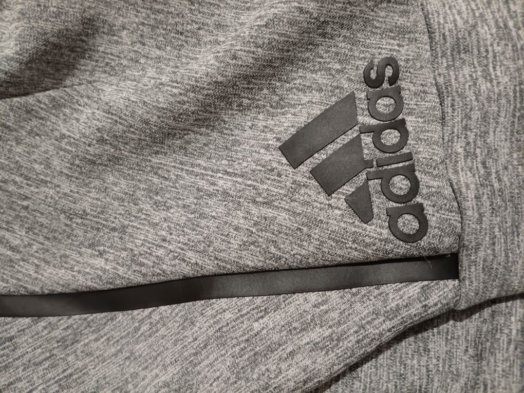 Adidas,  суичер.
