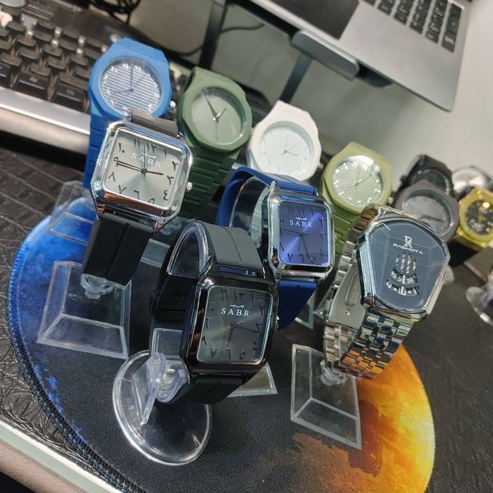 Trenddagi soatlar Sabr, Arabic, Rashota