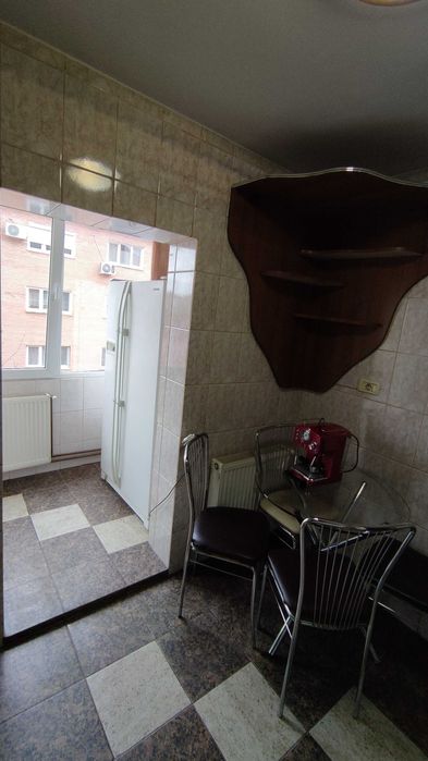 Inchiriez Apartament cu 3 camere pe termen lung